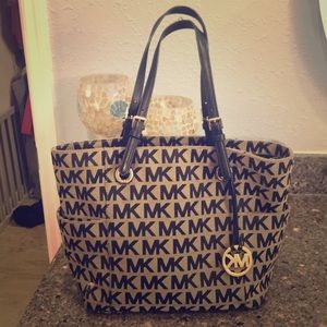 Pre-loved Michael Kors Bag